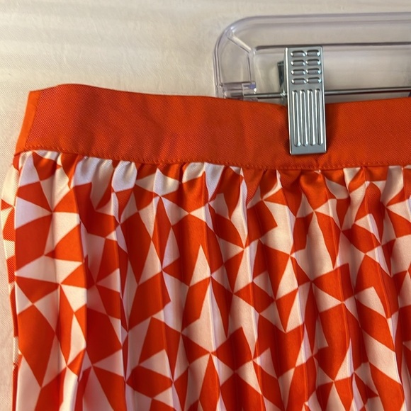 Future Collective by Kahlana Hatfield Brown pleated skirt - Picture 2 of 5